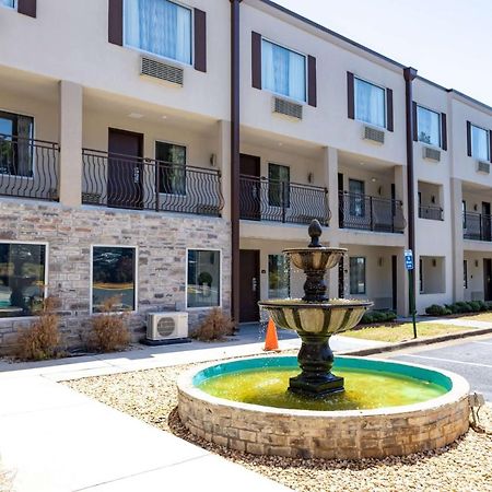 Days Inn By Wyndham College Park Atlanta Airport South Exterior photo