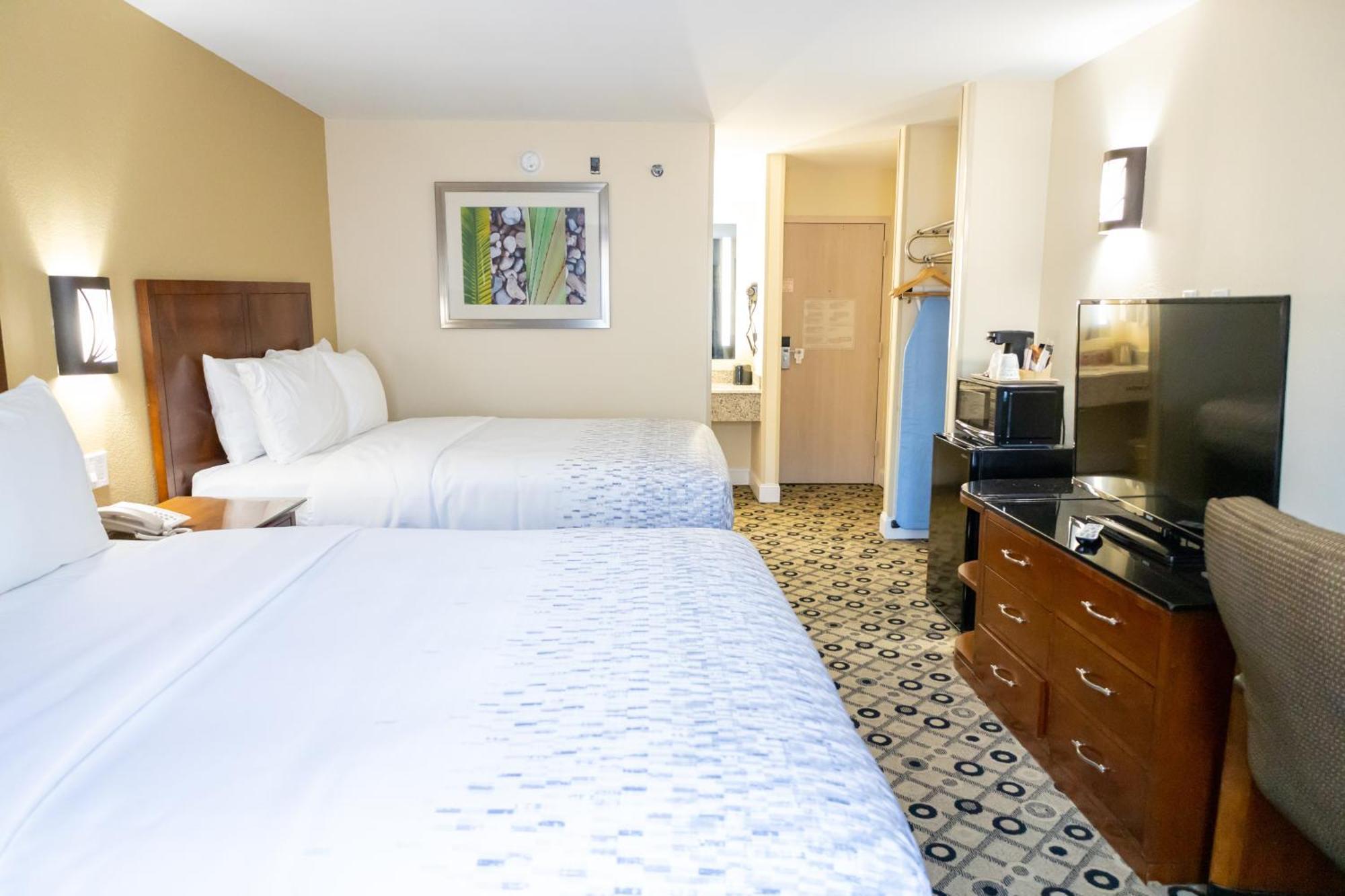 Days Inn By Wyndham College Park Atlanta Airport South Exterior photo